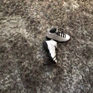 Boys air jordon tennis